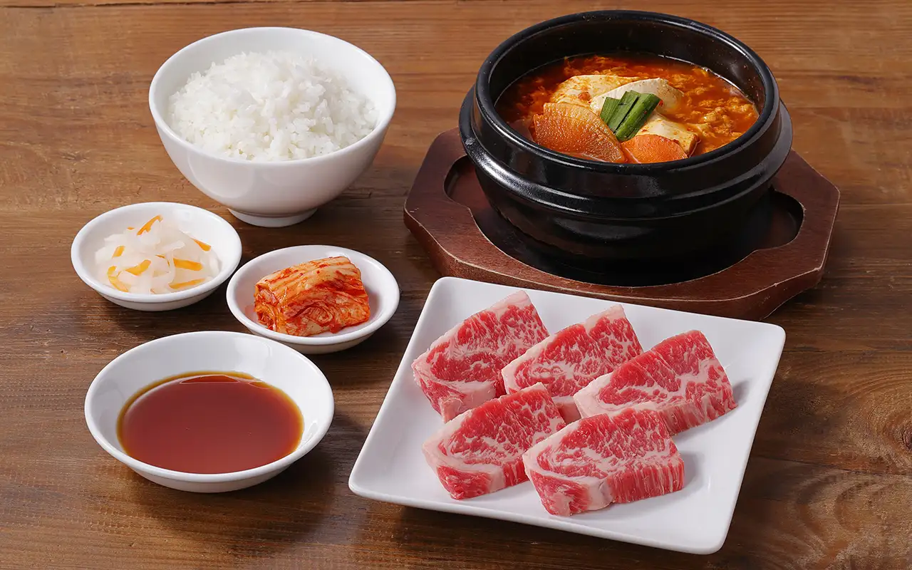 スンドゥブ＆上カルビ定食